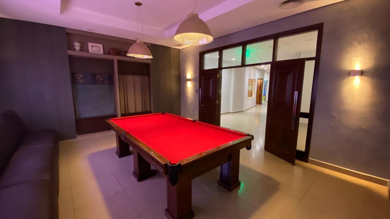 Parque Balneario Hotel Santos By Castelo Itaipava Екстериор снимка A pool table at the hotel