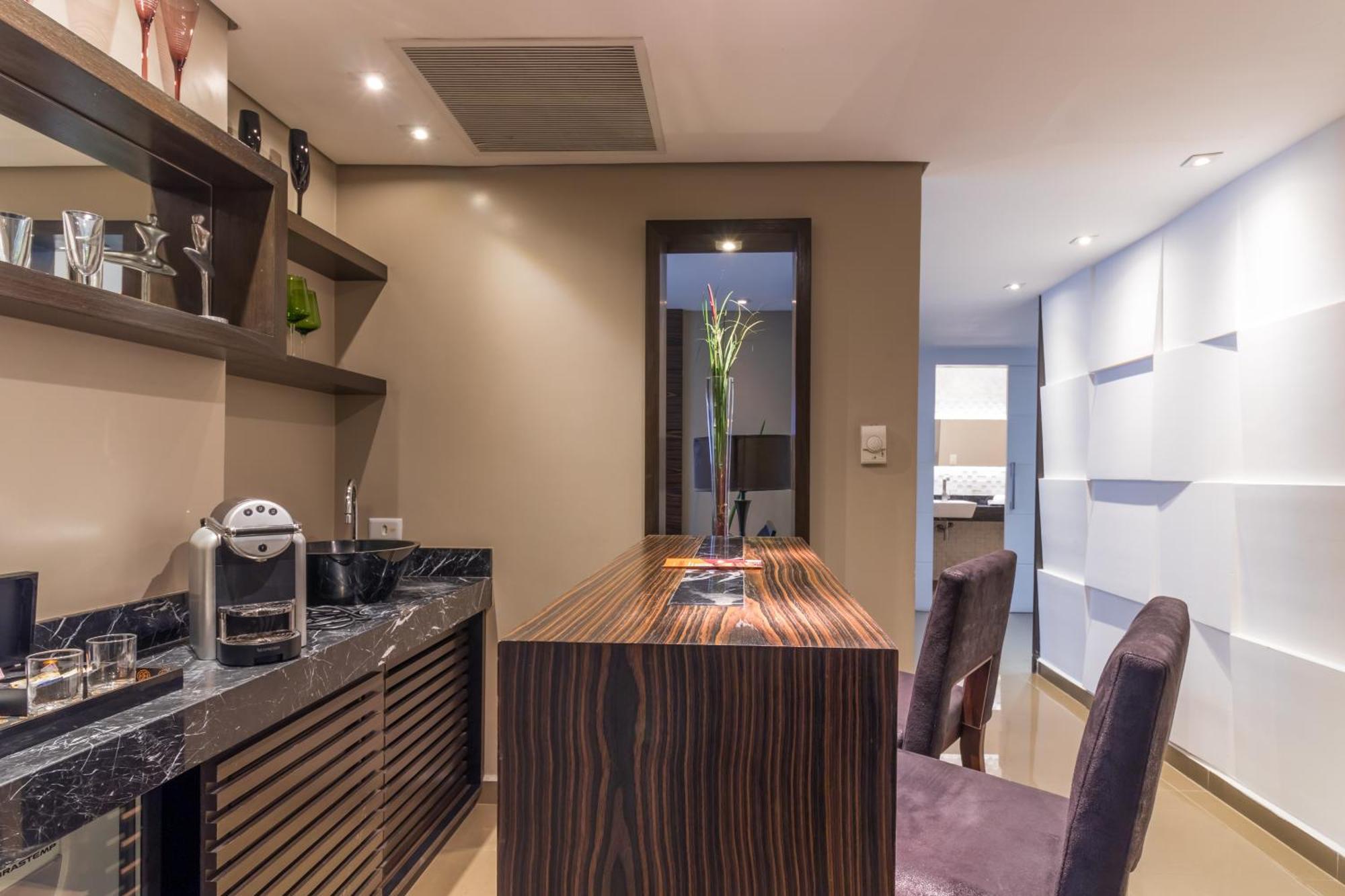 Parque Balneario Hotel Santos By Castelo Itaipava Екстериор снимка A kitchen in a serviced apartment in Hong Kong