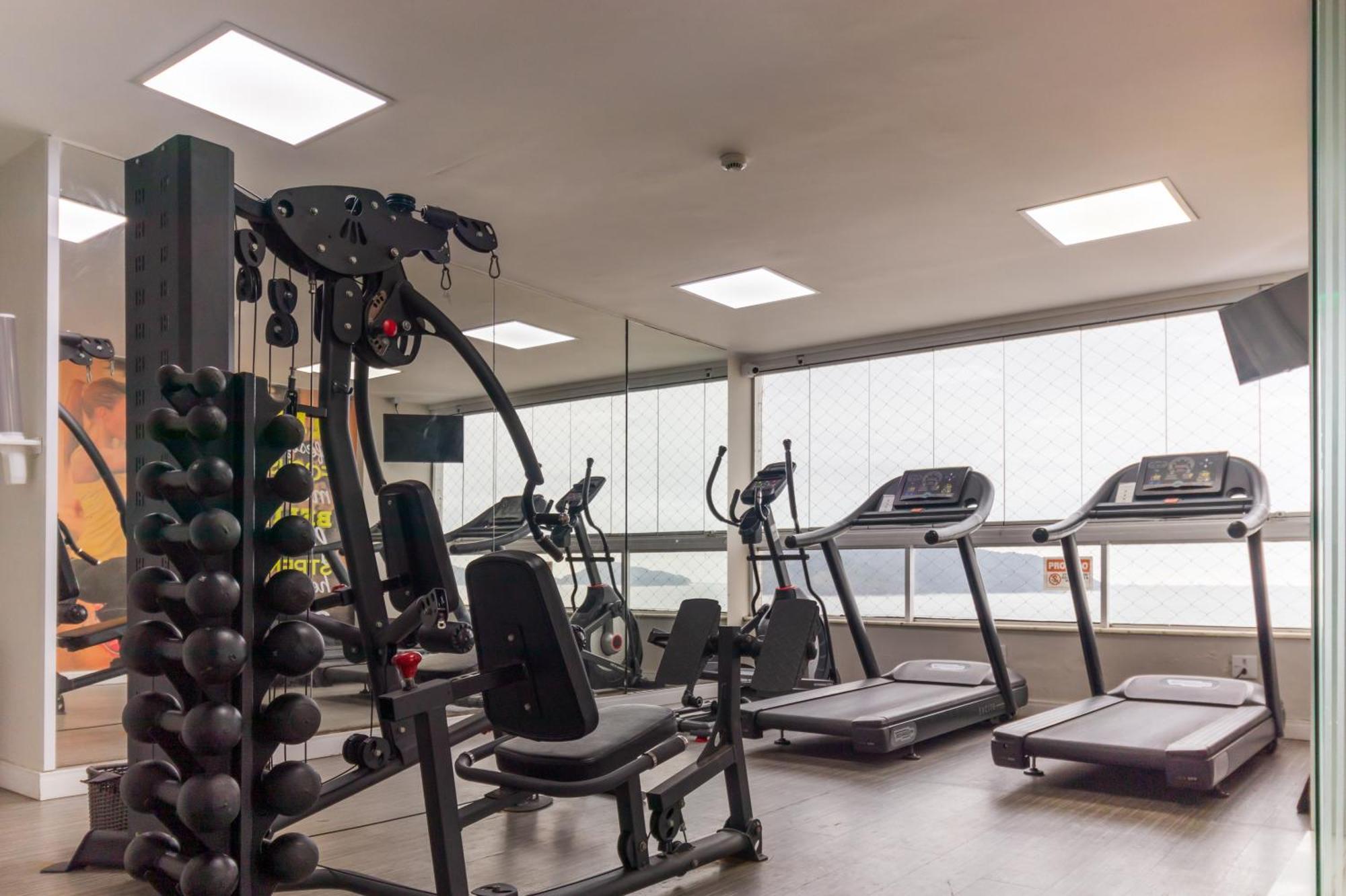 Parque Balneario Hotel Santos By Castelo Itaipava Екстериор снимка A gym in a hotel